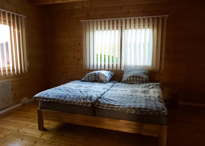 Holzblockhaus Franziska Nyaraló Plattling