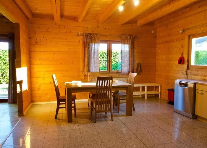Holzblockhaus Franziska Nyaraló Plattling