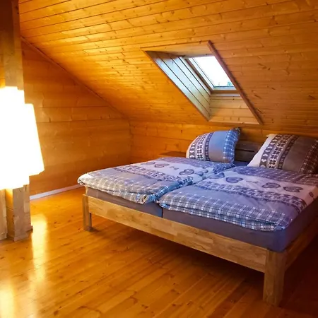 Holzblockhaus Franziska Holiday home Plattling